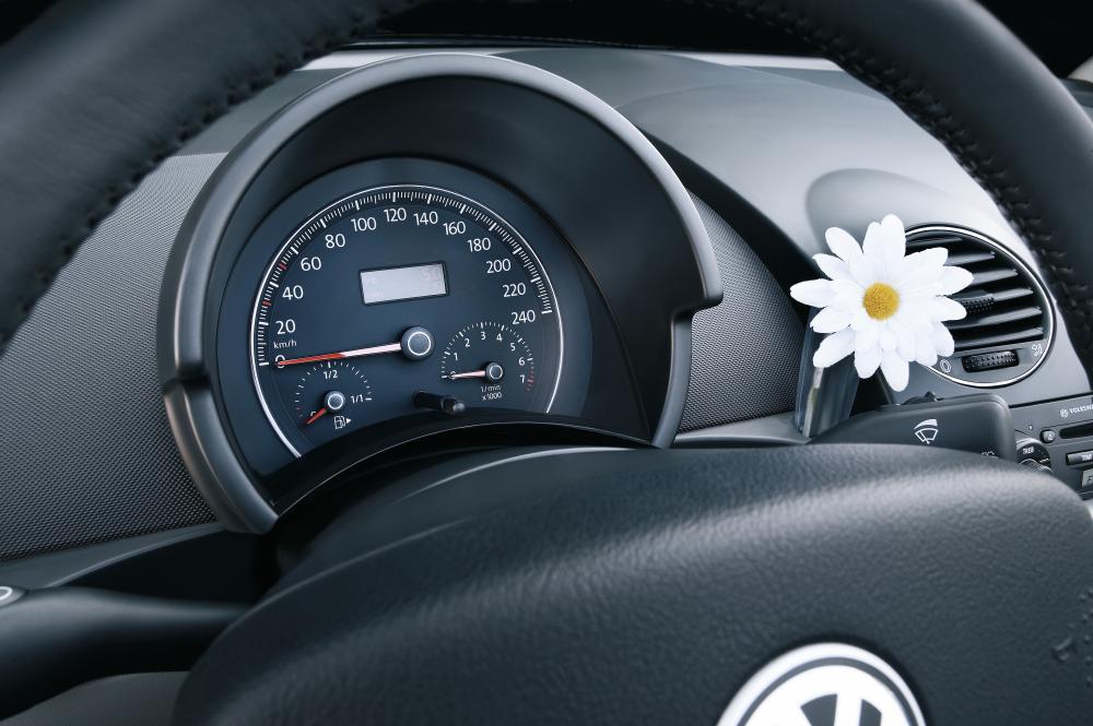 Volkswagen Beetle 2 поколение [рестайлинг] (2005-2010) Хетчбэк интерьер