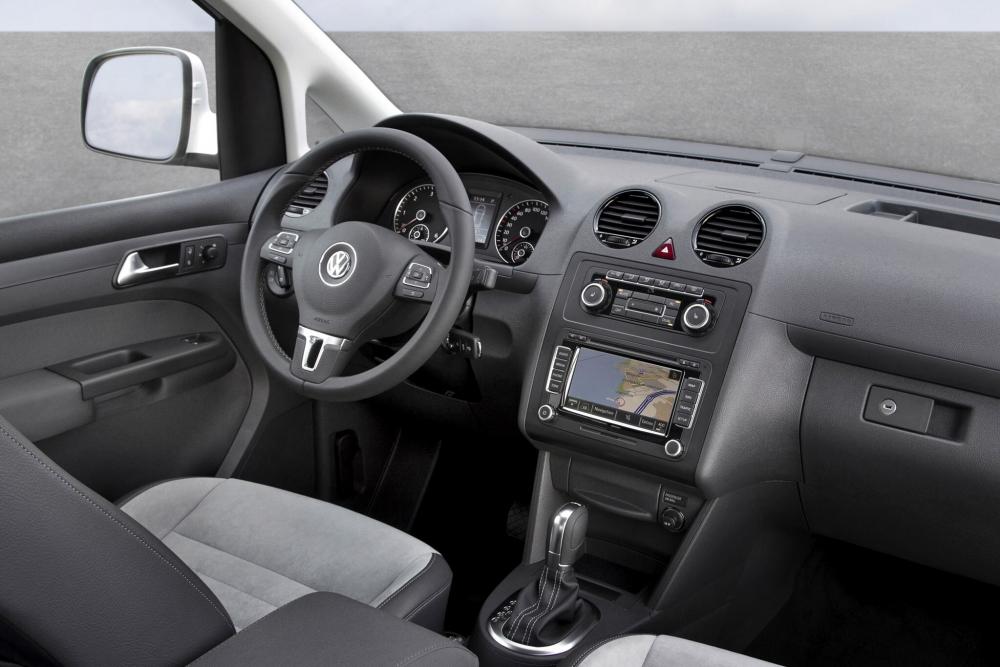 Volkswagen Caddy 3 поколение рестайлинг Минивэн