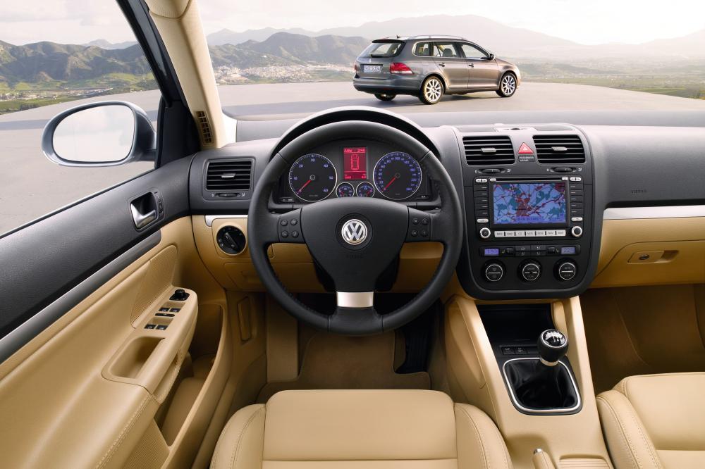 Volkswagen Golf 5 поколение (2007-2009) Variant универсал интерьер 