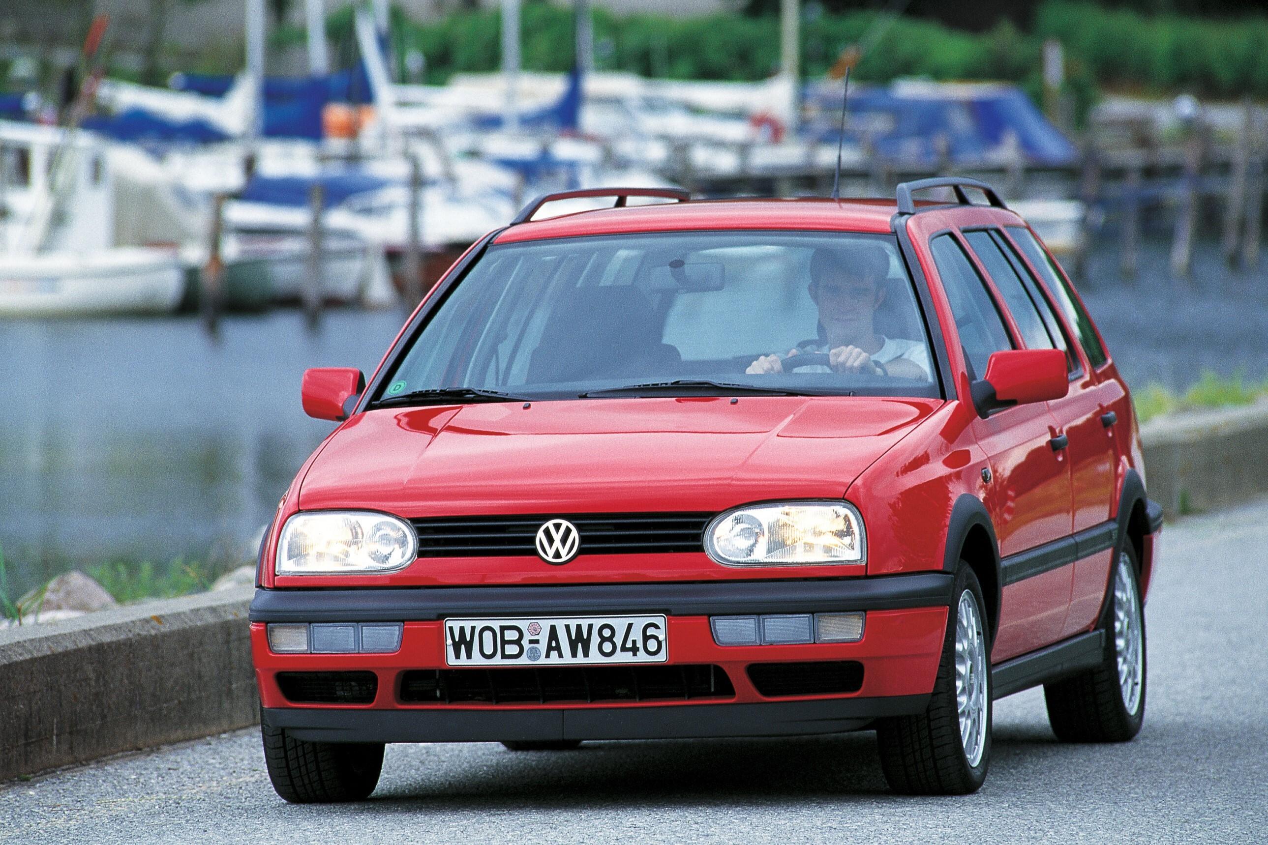 Гольф 3 1.9 купить. VW Golf 3 универсал. Volkswagen VW Golf III (1991-2000). Volkswagen Golf 3 хэтчбек. Volkswagen Golf 3 универсал 1.9 TDI.