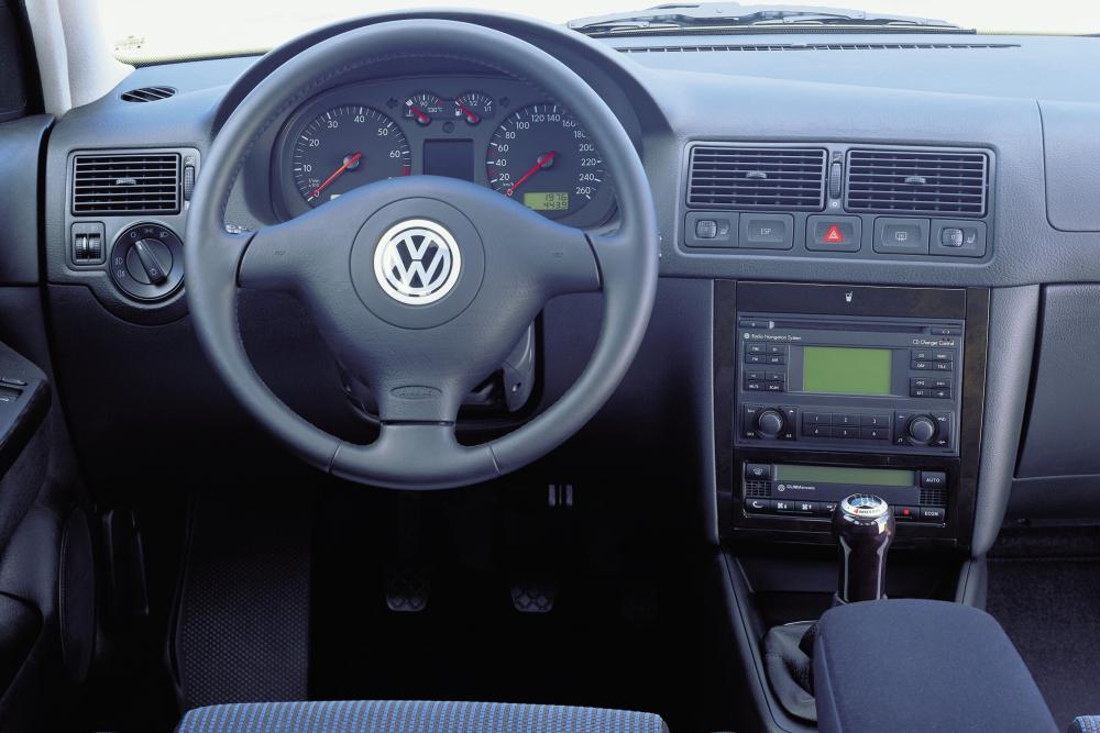 Volkswagen Golf 4 поколение (1997-2003) Хетчбэк 3-дв. интерьер 