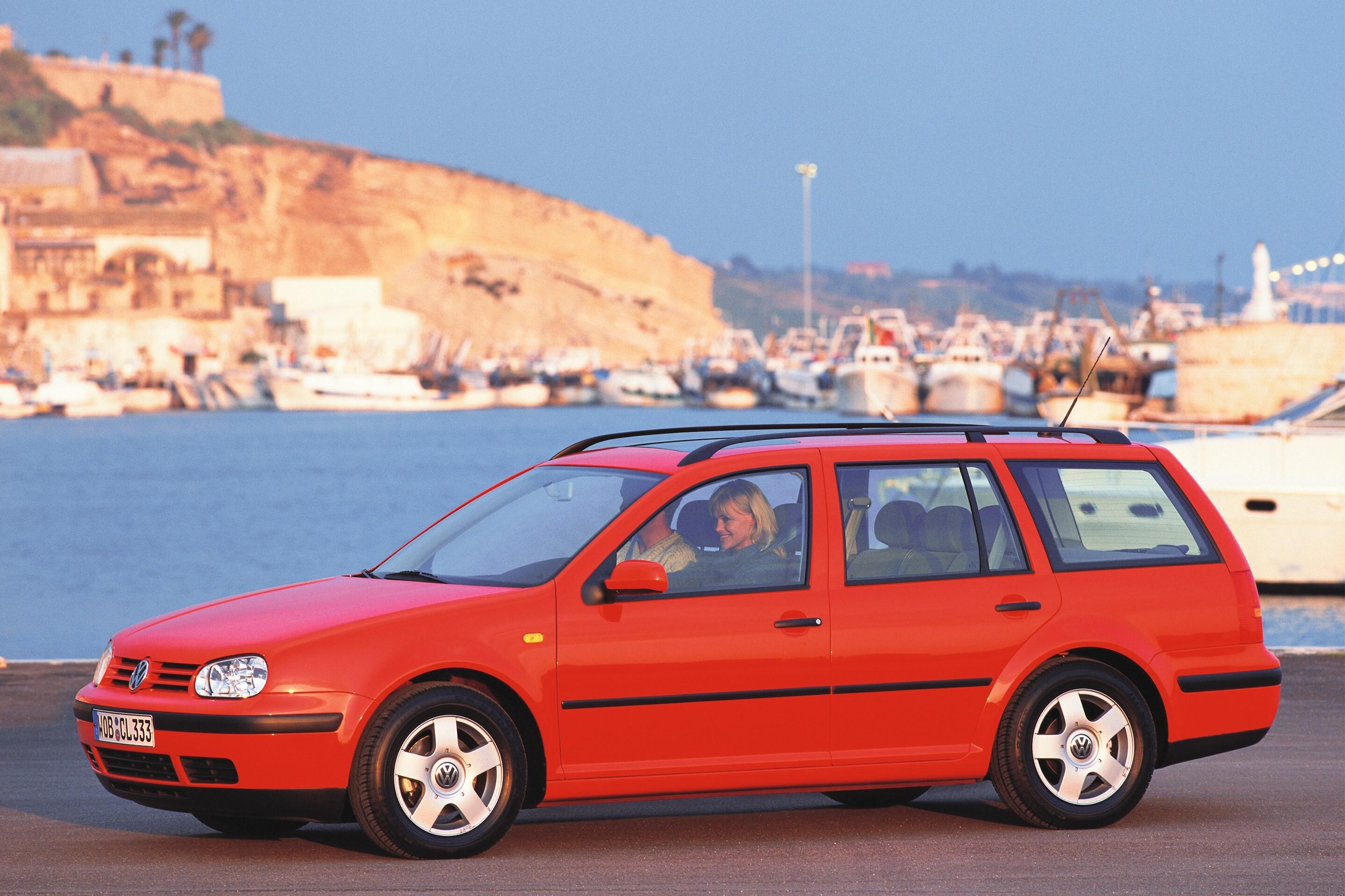 Гольф 3 1.9 купить. Volkswagen Golf 4 1999 универсал. Volkswagen Golf универсал 1999. Volkswagen Golf 4 variant. Фольксваген гольф 4 1.9 SDI.