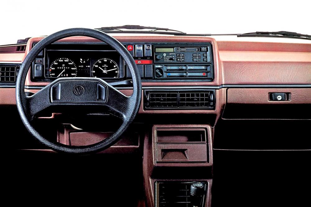 Volkswagen Golf 2 поколение (1983-1992) Хетчбэк 3-дв. интерьер 
