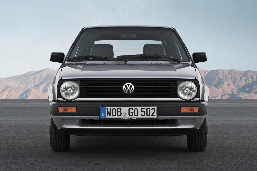 Volkswagen Golf 2 поколение вид спереди