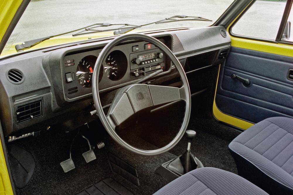 Volkswagen Golf 1 поколение (1974-1983) Хетчбэк 3-дв. интерьер 