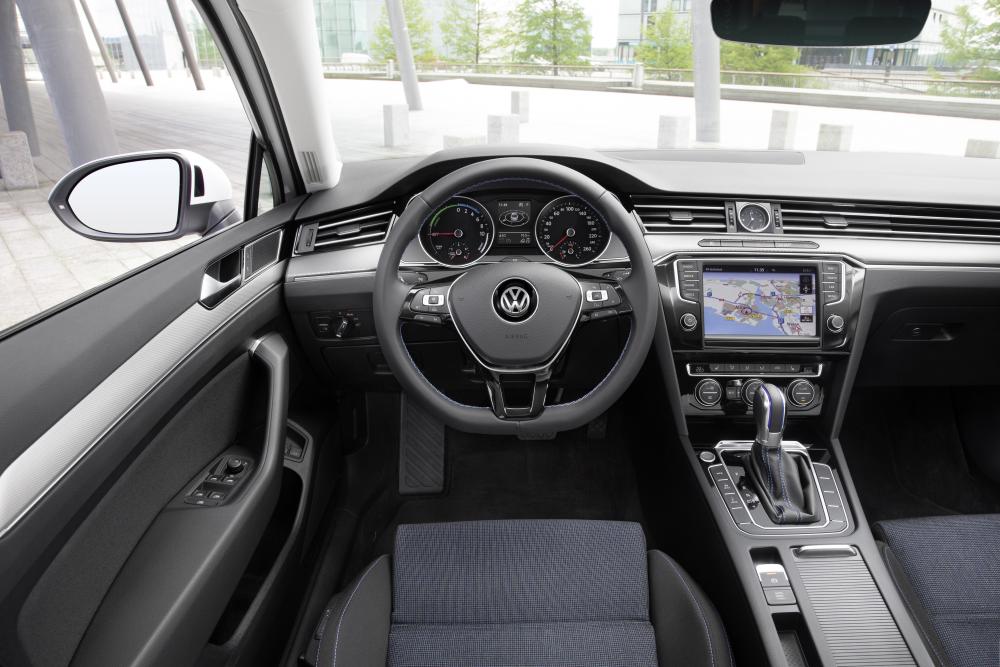 VW Passat Variant интерьер, кокпит