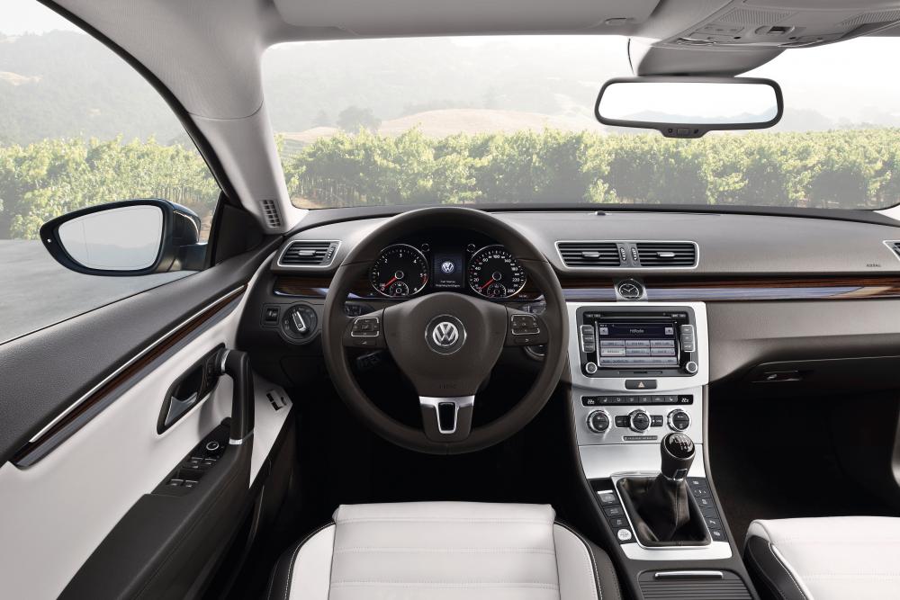 Volkswagen Passat CC 1 поколение [рестайлинг] (2012-2017) Седан интерьер 