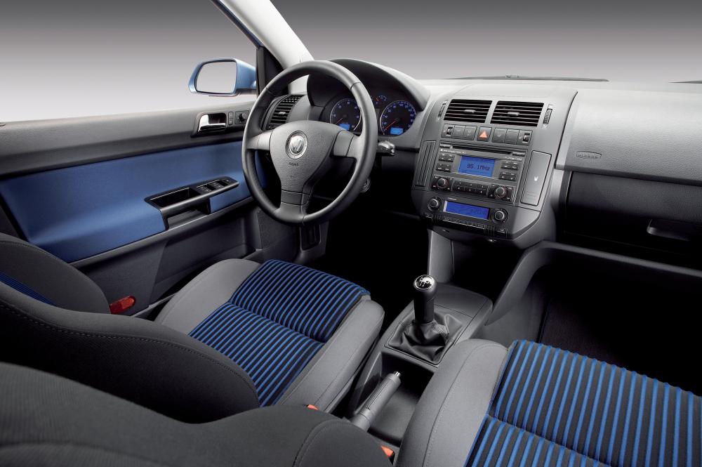 Volkswagen Polo 4 поколение рестайлинг интерьер
