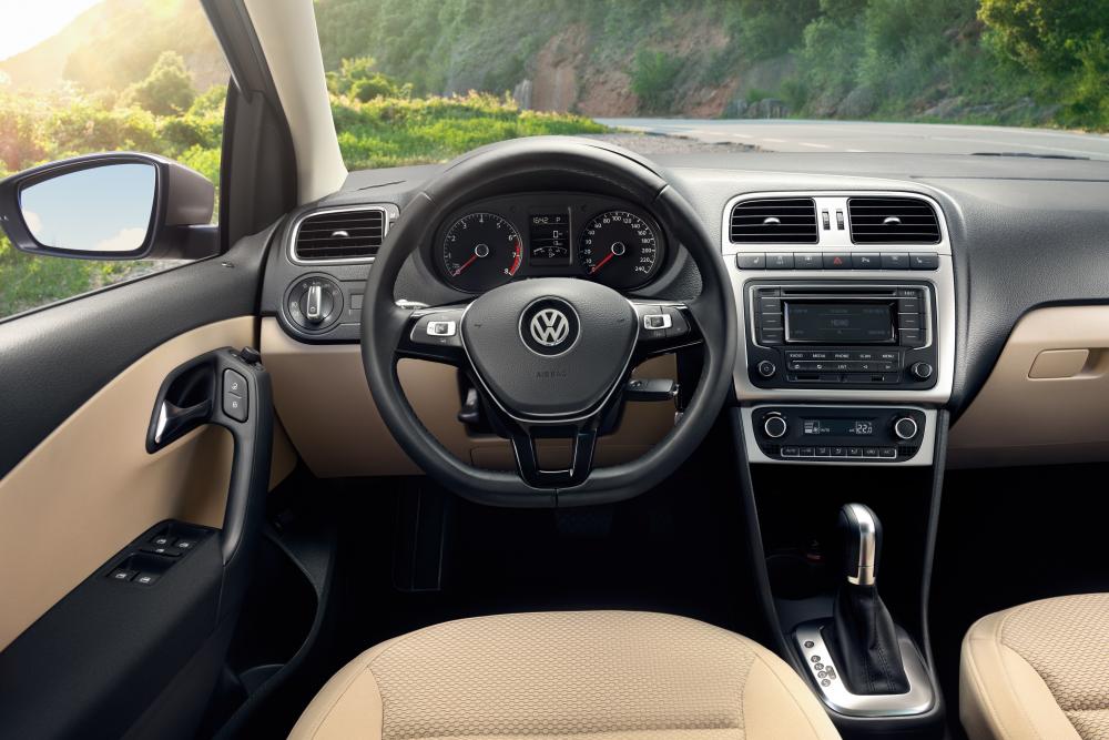 VW Polo интерьер, кокпит