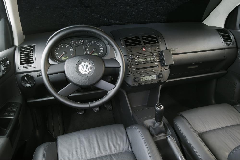 Volkswagen Polo 4 поколение седан интерьер