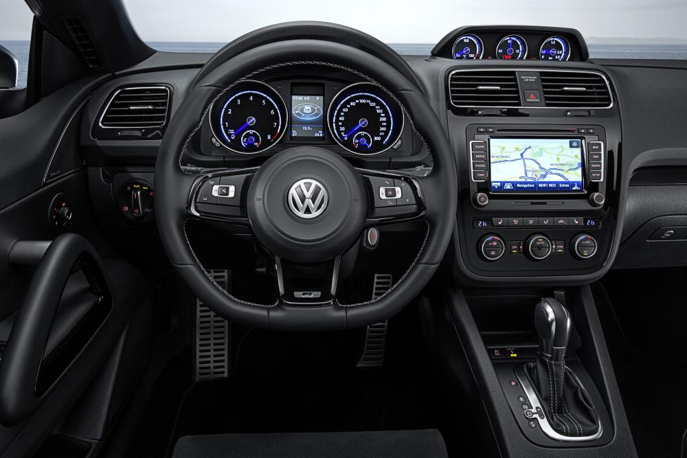 Volkswagen Scirocco 3 поколение [рестайлинг] (2014-2018) R хетчбэк 3-дв. интерьер 