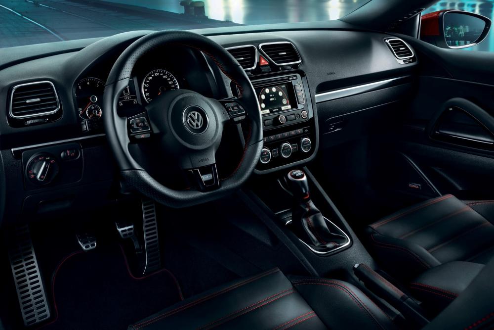 Volkswagen Scirocco 3 поколение (2008-2015) GTS хетчбэк 3-дв. интерьер 