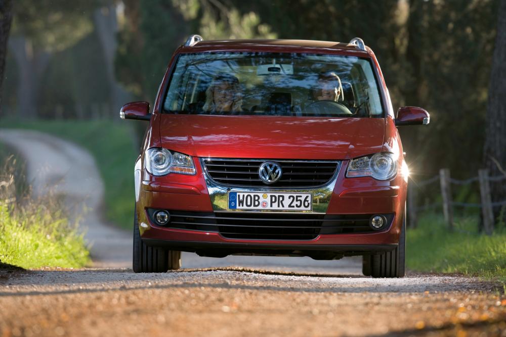 Volkswagen Touran 1 поколение [рестайлинг] (2006-2010) Минивэн 5-дв.