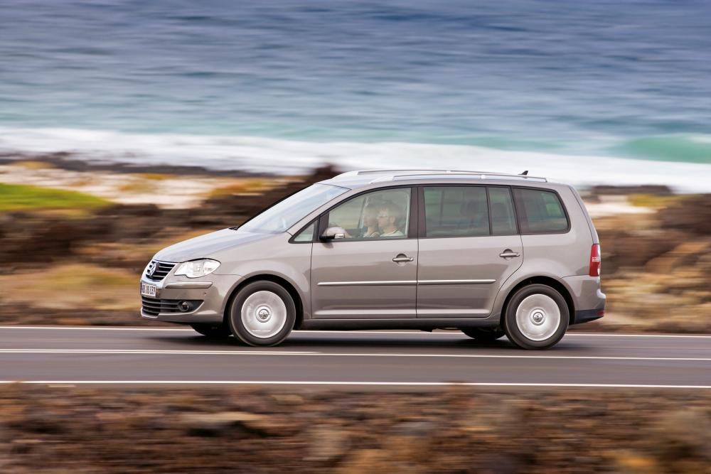 Volkswagen Touran 1 поколение [рестайлинг] (2006-2010) Минивэн 5-дв.