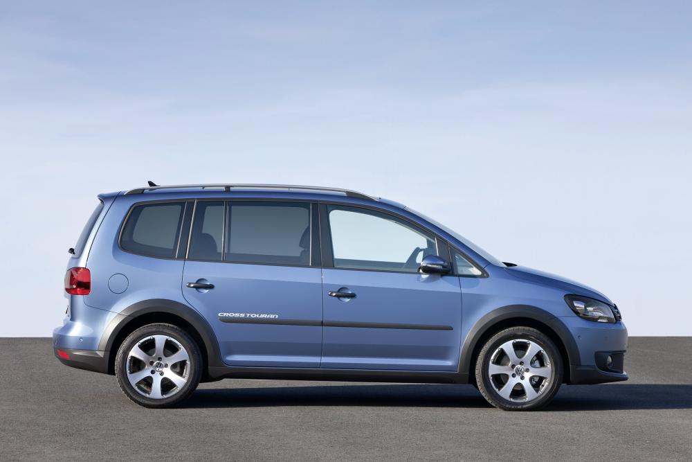 Volkswagen Touran 1 поколение [2-й рестайлинг] (2010-2015) Cross минивэн 5-дв.