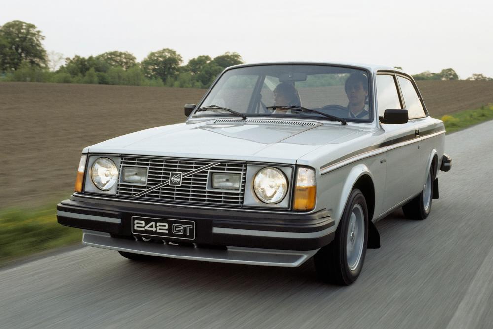 Volvo 240 1 поколение (1974-1993) 242 седан 2-дв.