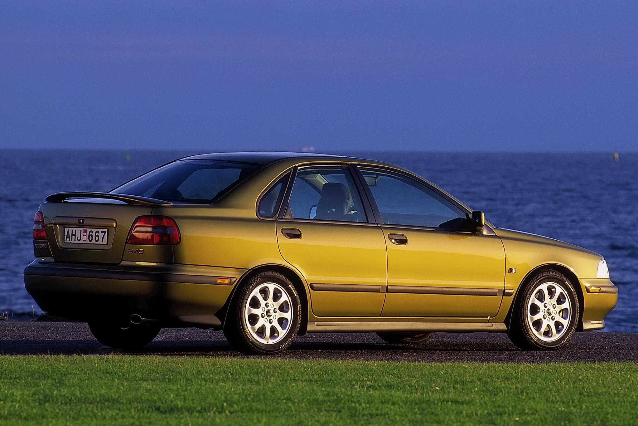 Купить вольво 1 поколения. Volvo s40 1. Volvo s40 i 1995 - 1999 седан. Volvo s40 1995. Вольво s40 1 поколение.
