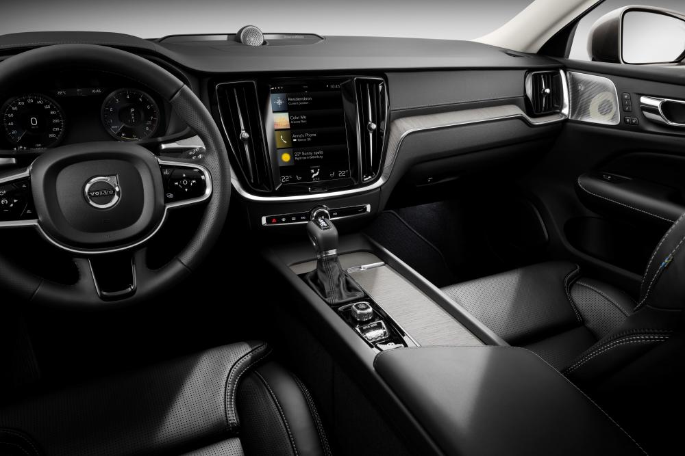 Volvo V60 2 поколение (2018) Универсал интерьер 