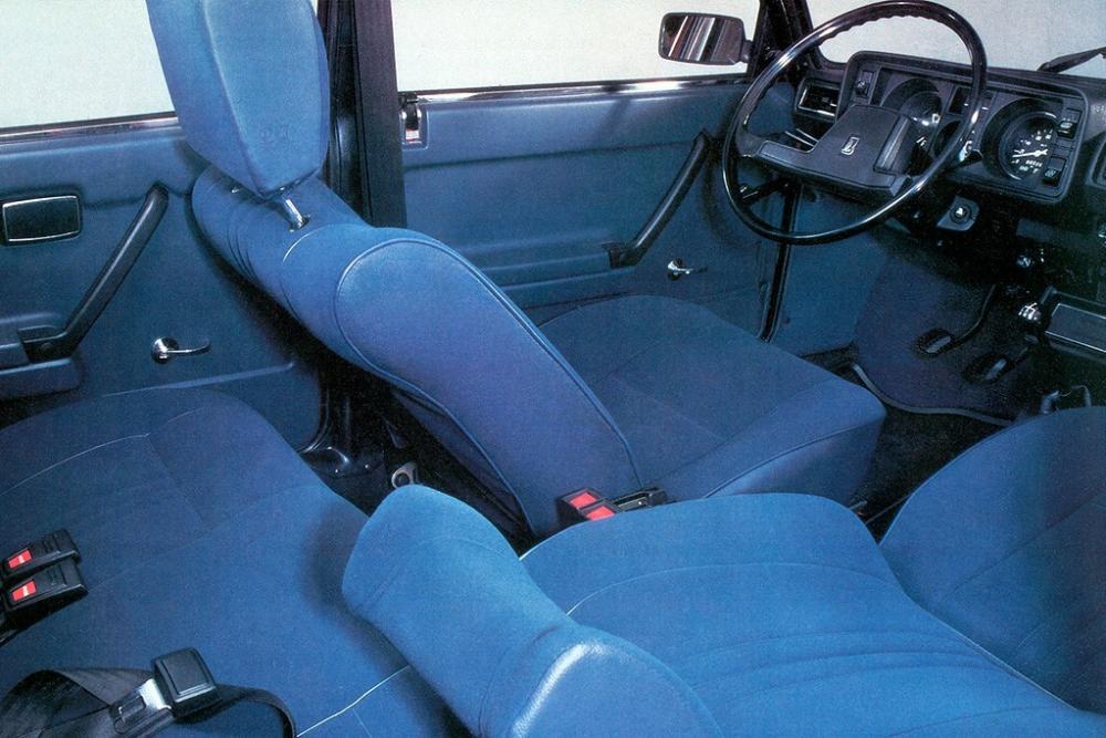 ВАЗ (Lada) 2105 1 поколение (1980-2010) Седан интерьер 