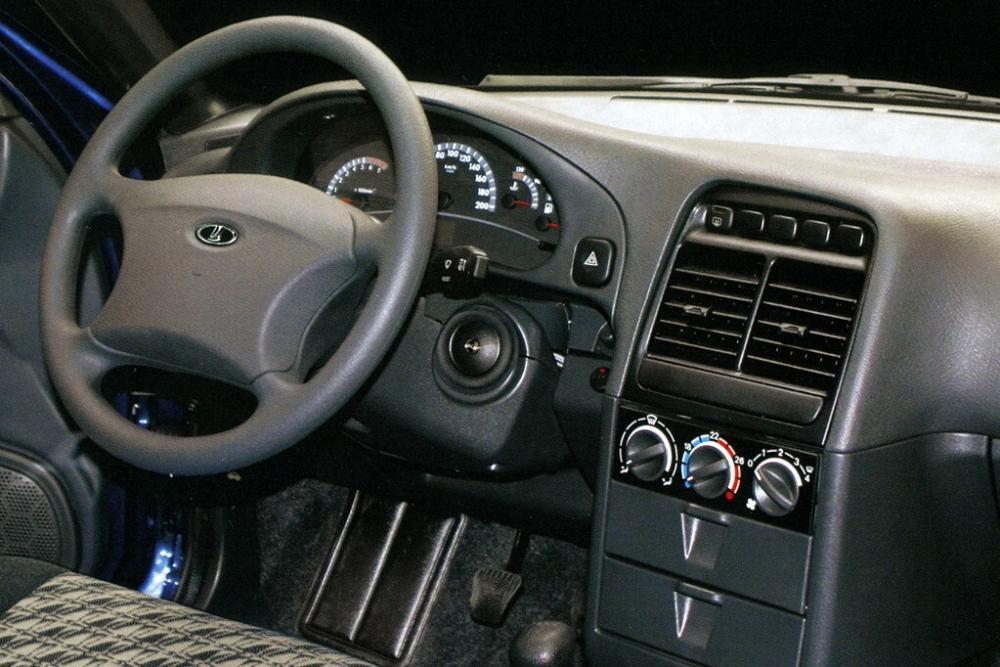 ВАЗ (Lada) 2112 1 поколение (1997-2009) Хетчбэк 5-дв. интерьер 
