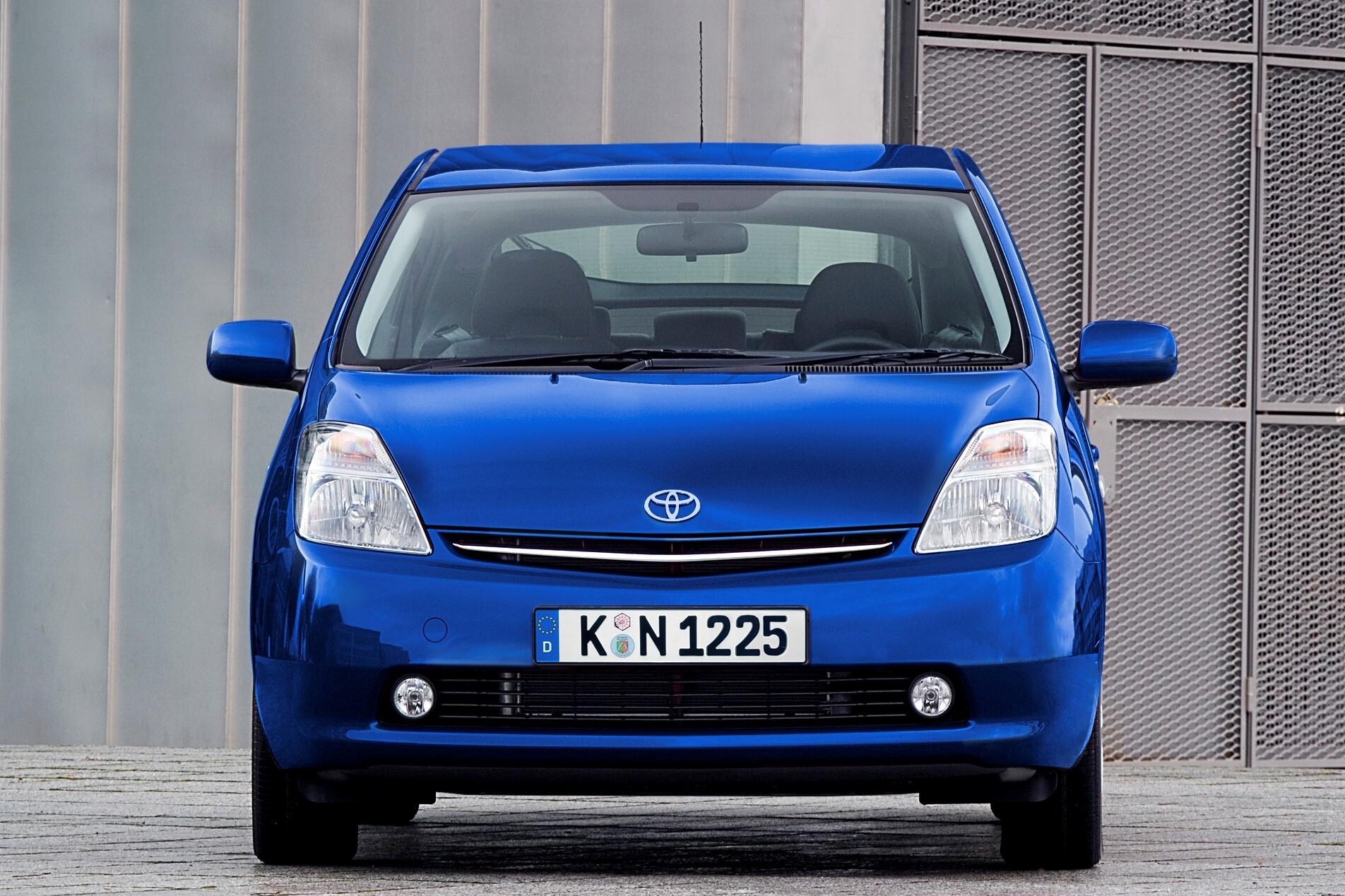 Is toyota discontinuing the prius