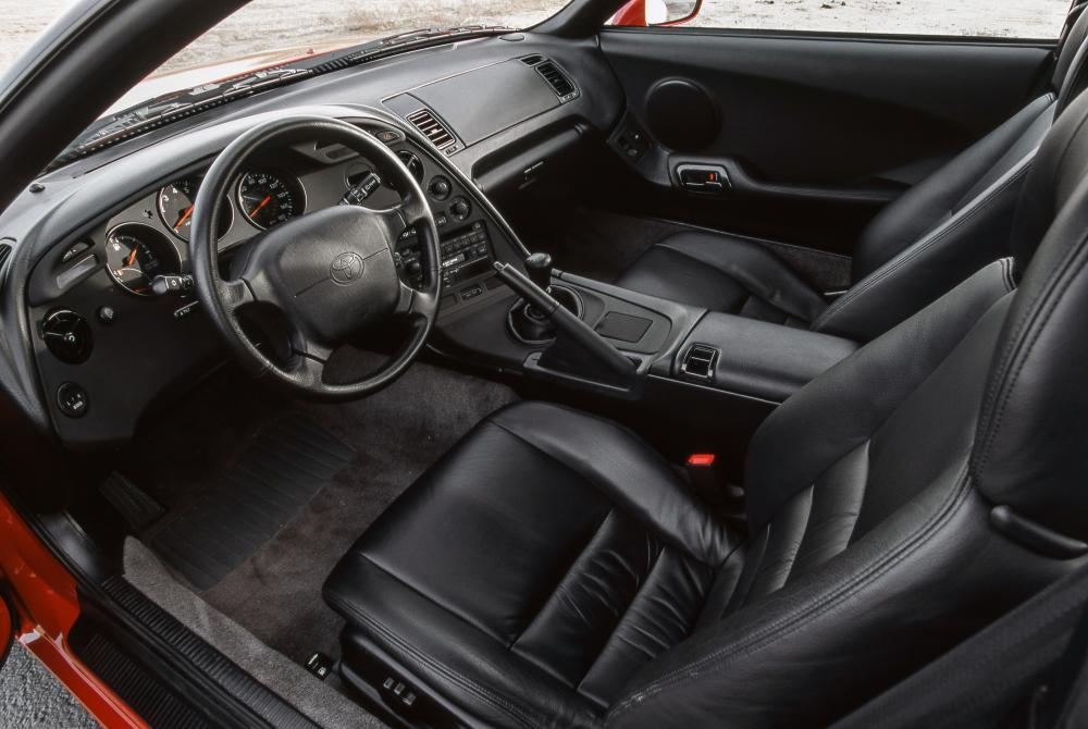 Toyota Supra Mark IV купе интерьер