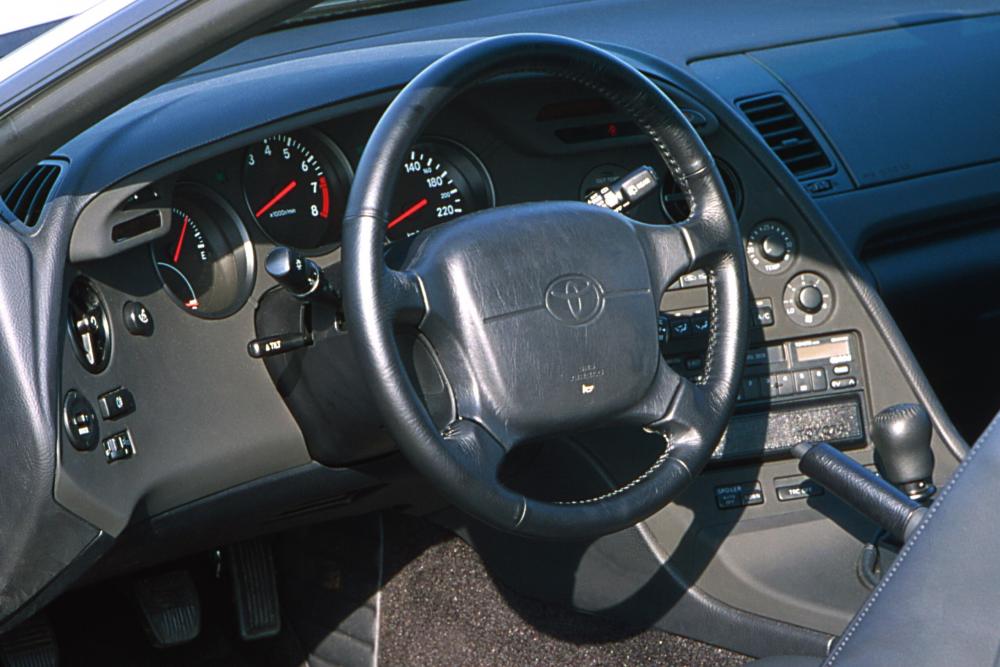 Toyota Supra Mark IV (1993-1996) Тарга интерьер 