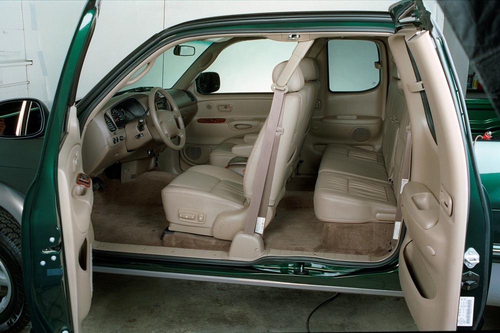 Toyota Tundra 1 поколение (2000-2003) Access Cab пикап 4-дв. интерьер 
