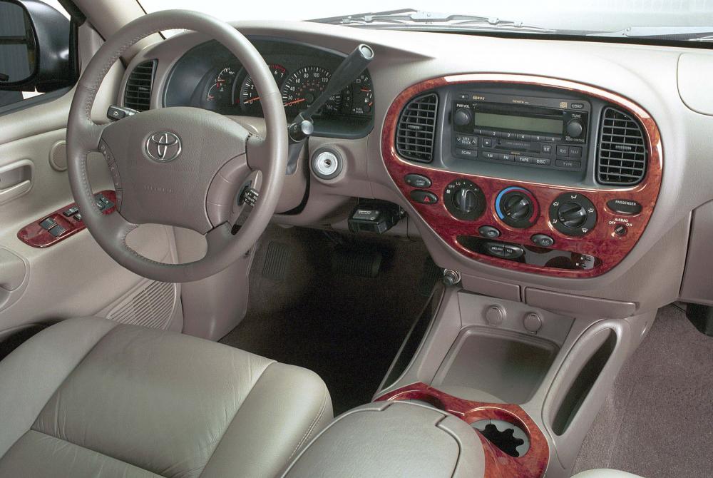 Toyota Tundra 1 поколение (2000-2003) Regular Cab пикап 2-дв. интерьер 