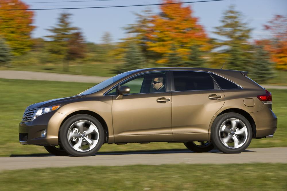 Toyota Venza 1 поколение (2008-2012) Кроссовер