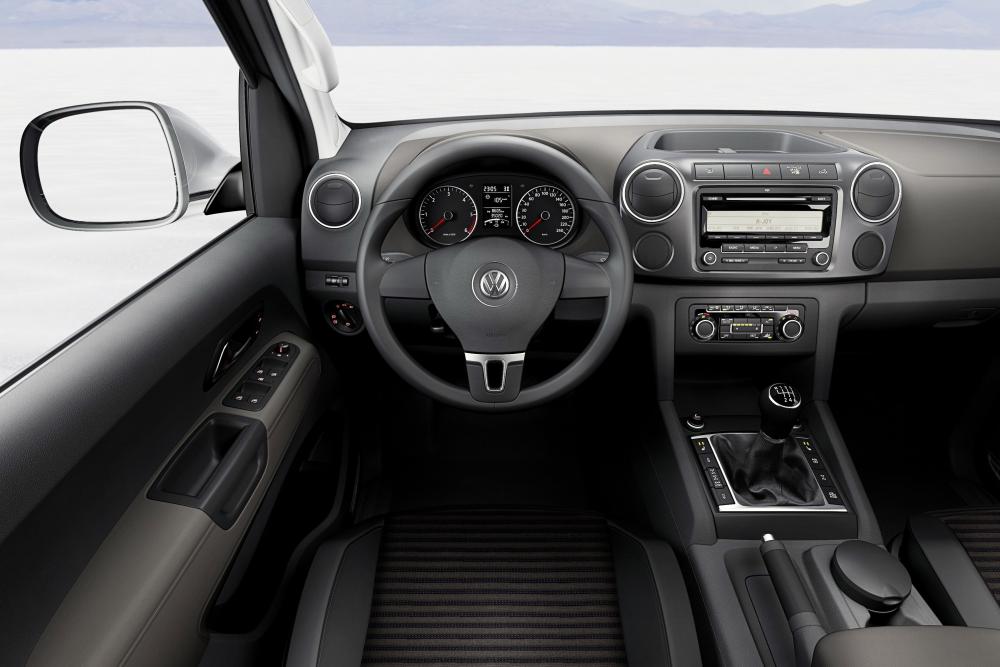Volkswagen Amarok 1 поколение интерьер, панель приборов
