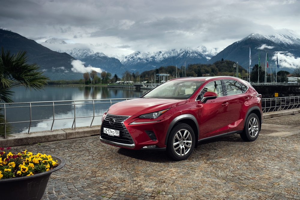 Lexus NX 1 поколение рестайлинг (2017-2021) кроссовер