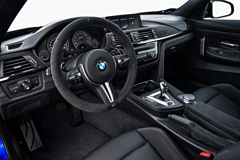 BMW M4 F82 (2014-2020) Купе 2-дв. интерьер 