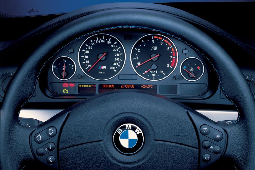 BMW M5 E39 (1998-2003) Седан комбинация приборов