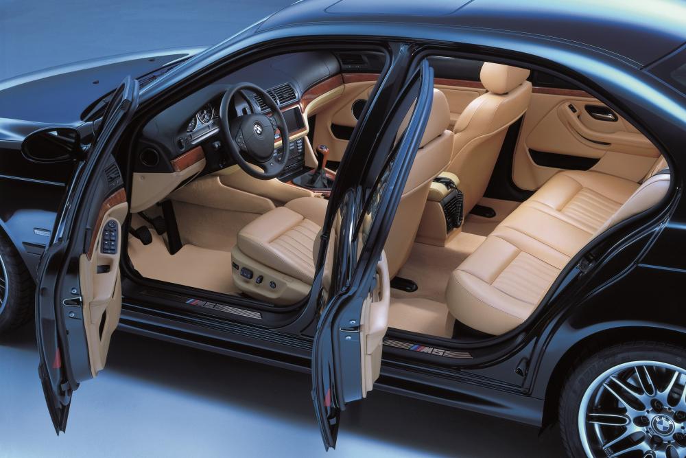 BMW M5 E39 (1998-2003) Седан интерьер 
