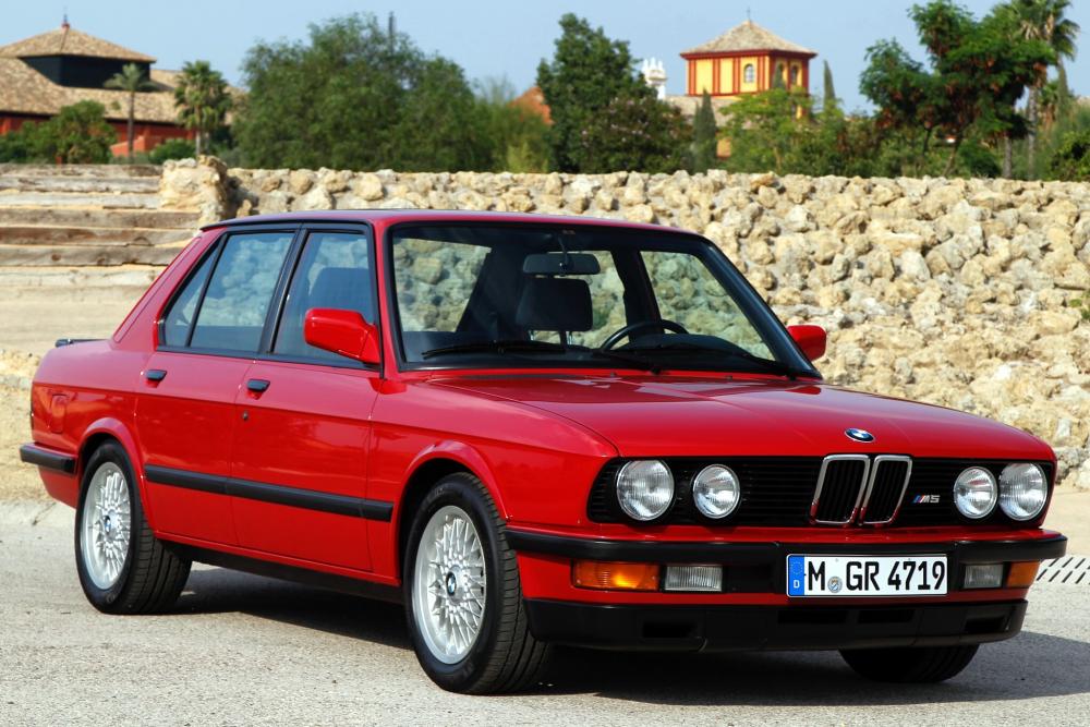 BMW M5 E28 (1984-1988) Седан