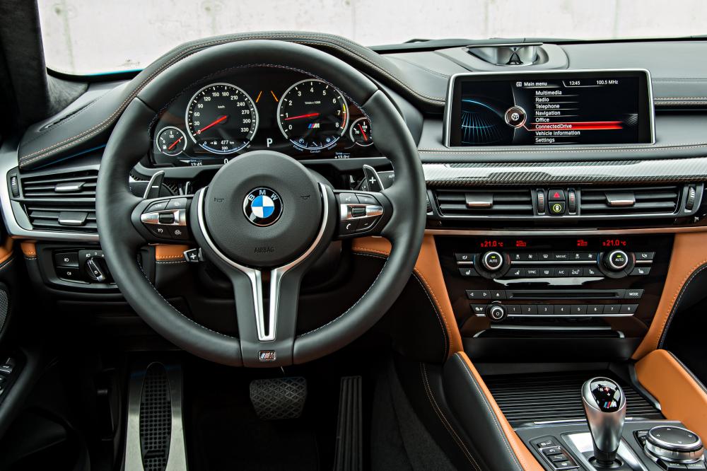 BMW X6 M F86 (2015 - 2019) Кроссовер интерьер 