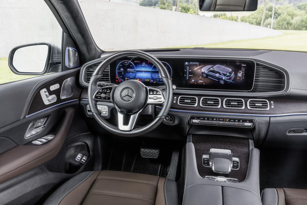 Mercedes-Benz GLE-Класс V167 (2018) кроссовер интерьер 