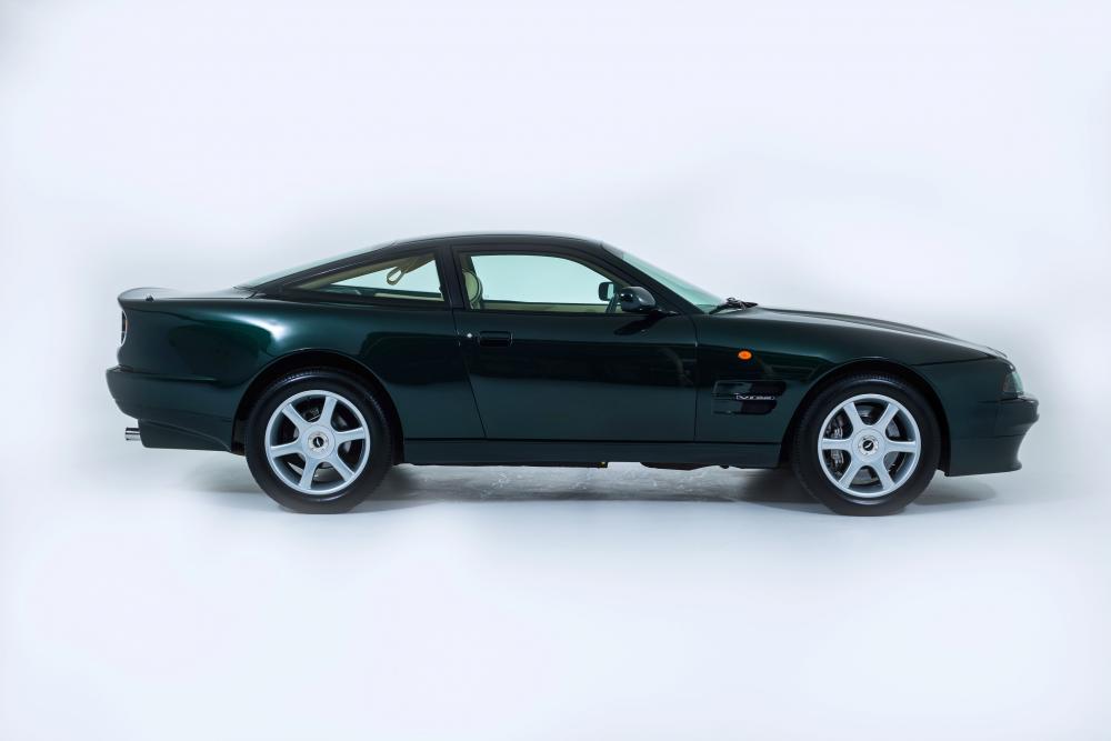 Aston Martin Vantage 2 поколение V8 купе 2-дв.
