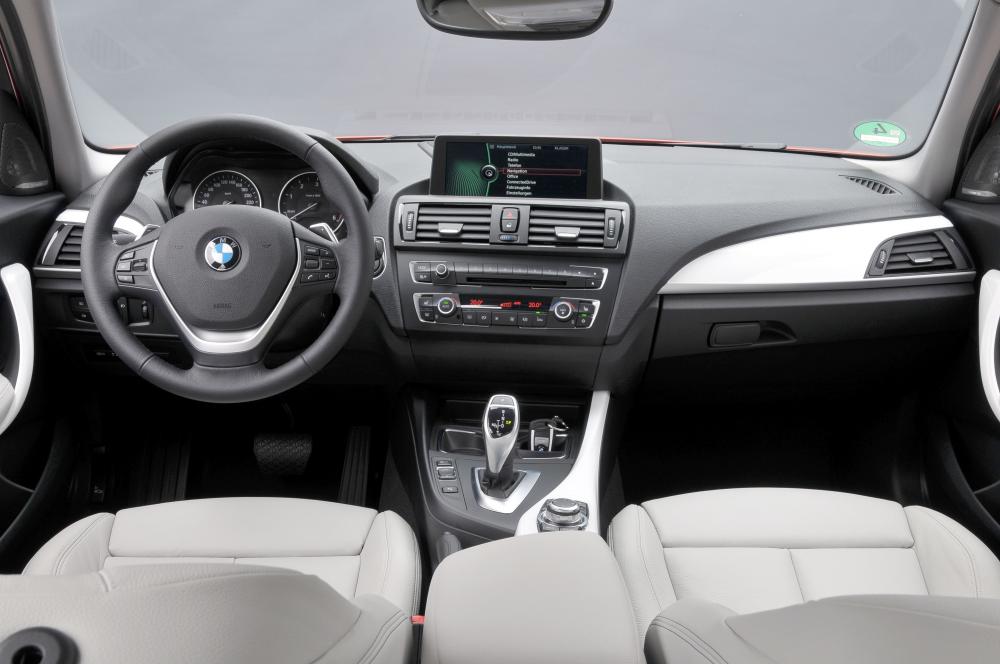 BMW 1 серия  2 поколение F20/F21 Хетчбэк 5-дв. интерьер