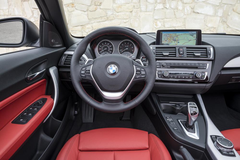 BMW 2 серия 1 поколение F23 (2015-2017) Кабриолет интерьер 