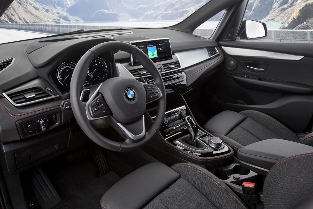 BMW 2 серия Active Tourer 1 поколение F45 [рестайлинг] (2018) Минивэн интерьер 