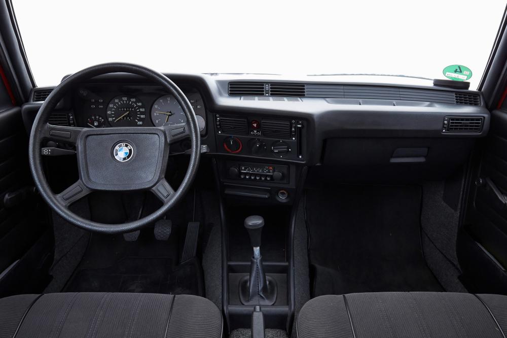 BMW 3 серия 1 поколение Е21 (1975-1983) Седан интерьер