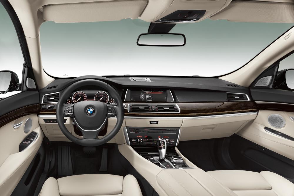 BMW 5 серия F07 [рестайлинг] (2013-2017) Gran Turismo лифтбэк интерьер 