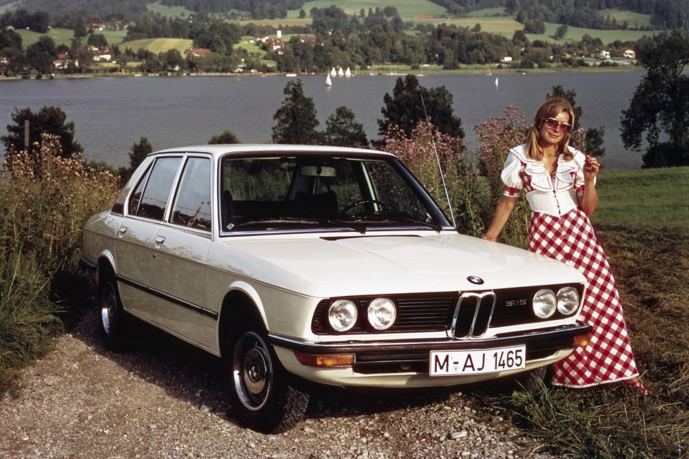 BMW 5 серия 1 поколение E12 (1972-1976) Седан