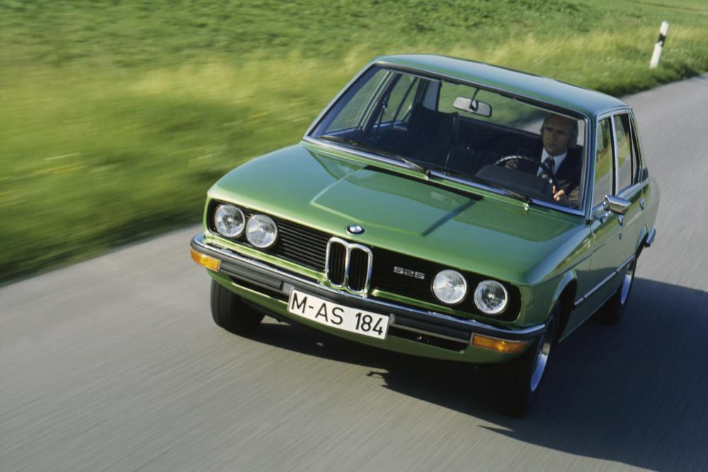 BMW 5 серия 1 поколение E12 (1972-1976) Седан
