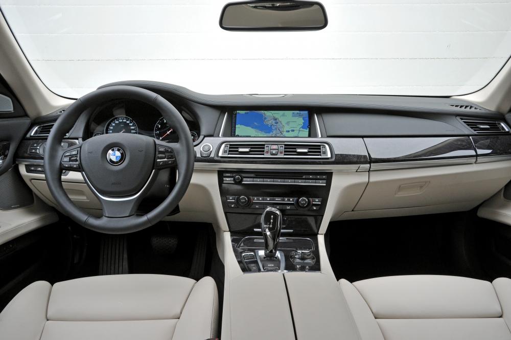 BMW 7 серия 5 поколение F01/F02 [рестайлинг] (2012-2015) Седан интерьер 