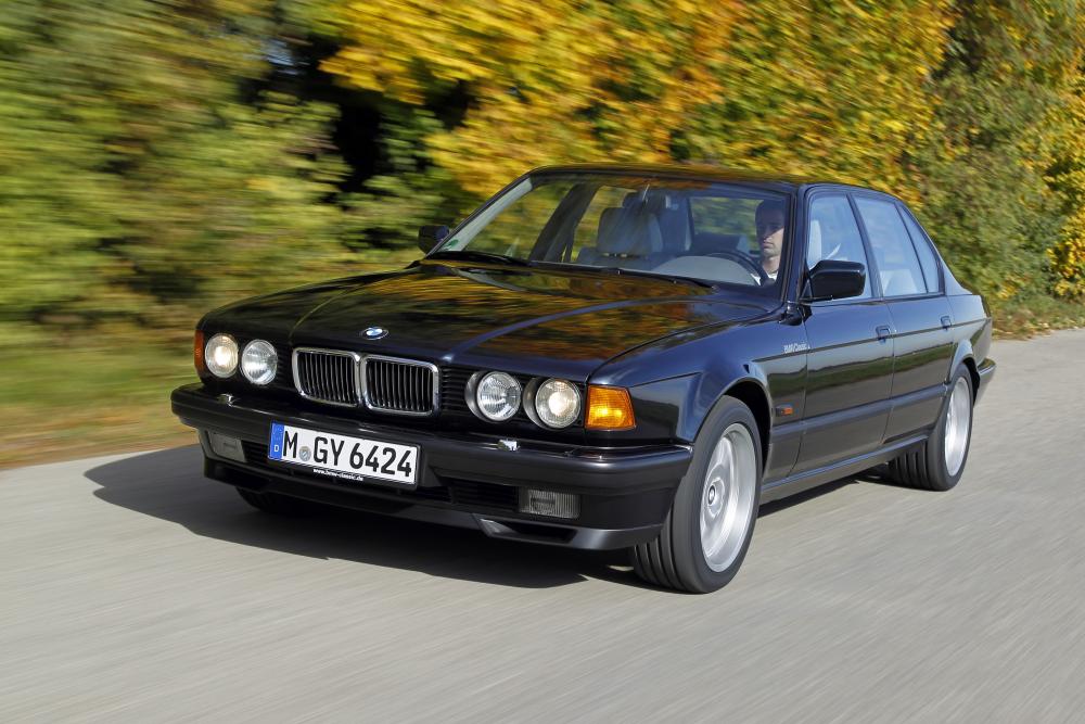 BMW 7 серия 2 поколение E32 (1986-1994) Седан
