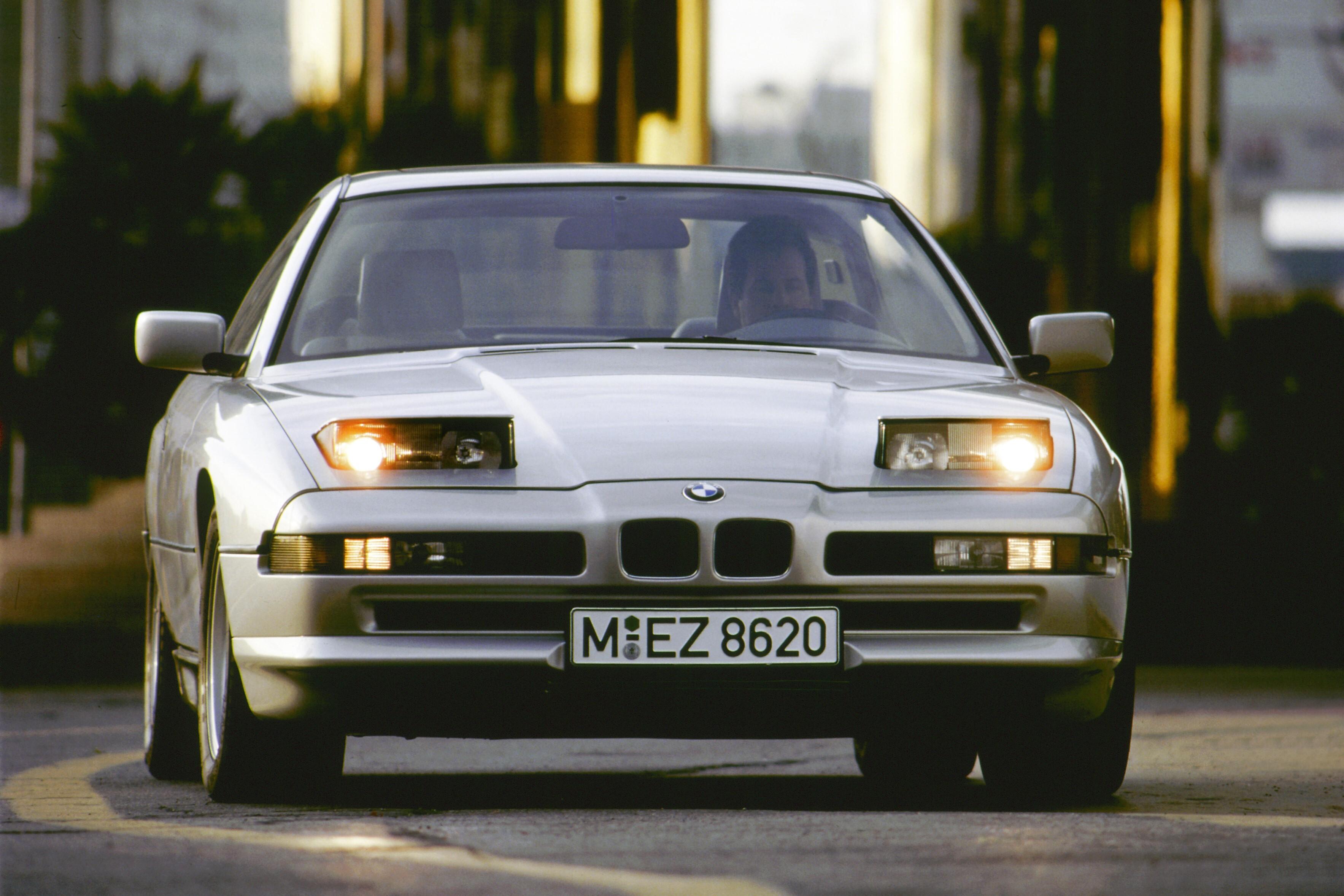 Фары открываются. BMW 8 Series e31. BMW 850i 1989. BMW 8 Series 1989. BMW 8 Series e31 1989-99.