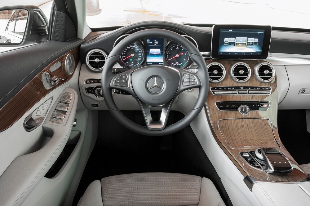 Mercedes-Benz C-Класс W205 (2014-2018) Седан 4-дв. интерьер 